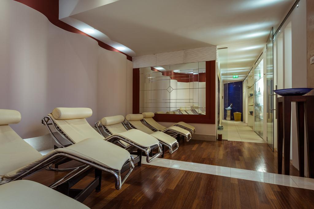 Hotel Luna Riccione E Aqua Spa Only Adults +12 Kültér fotó