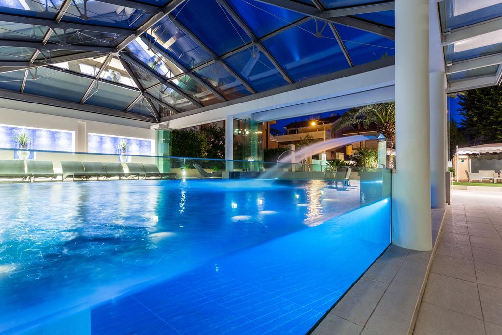 Hotel Luna Riccione E Aqua Spa Only Adults +12 Kültér fotó